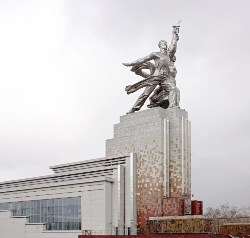 Монумент Рабочий и Колхозница, ВДНХ — обогрев площадки